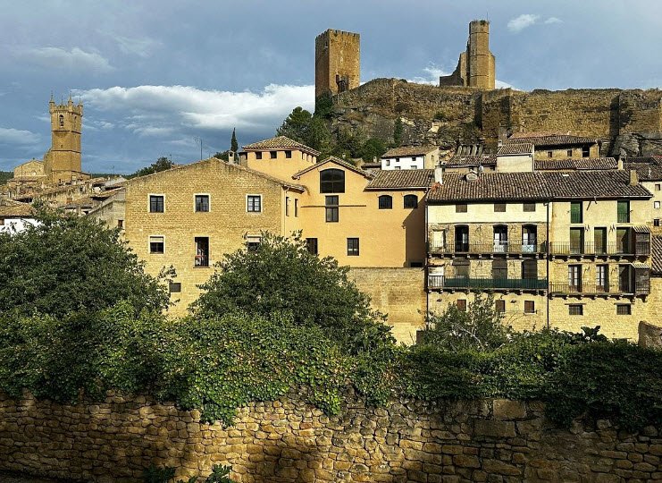 Castillo de Inesque, Spain